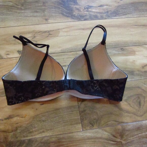 Victoria's Secret ANGELS SECRET EMBRACE Black Lace Push Up Bra size 34C - Picture 3 of 5